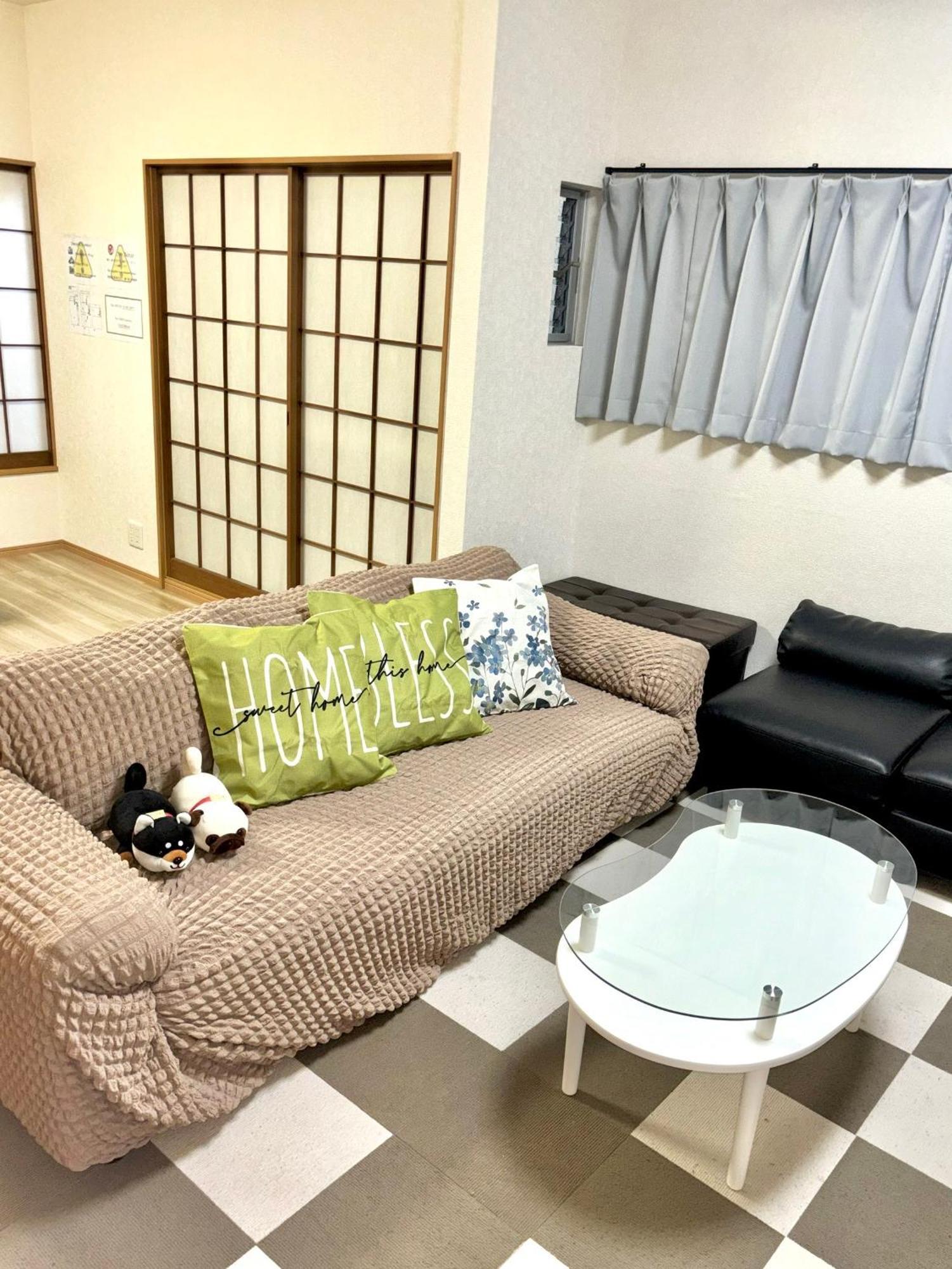 Ferienwohnung 四ツ木駅徒歩2分リノベーション済み家具家電無料wifi完備スカイツリー電車5分 Präfektur Tokio Exterior foto